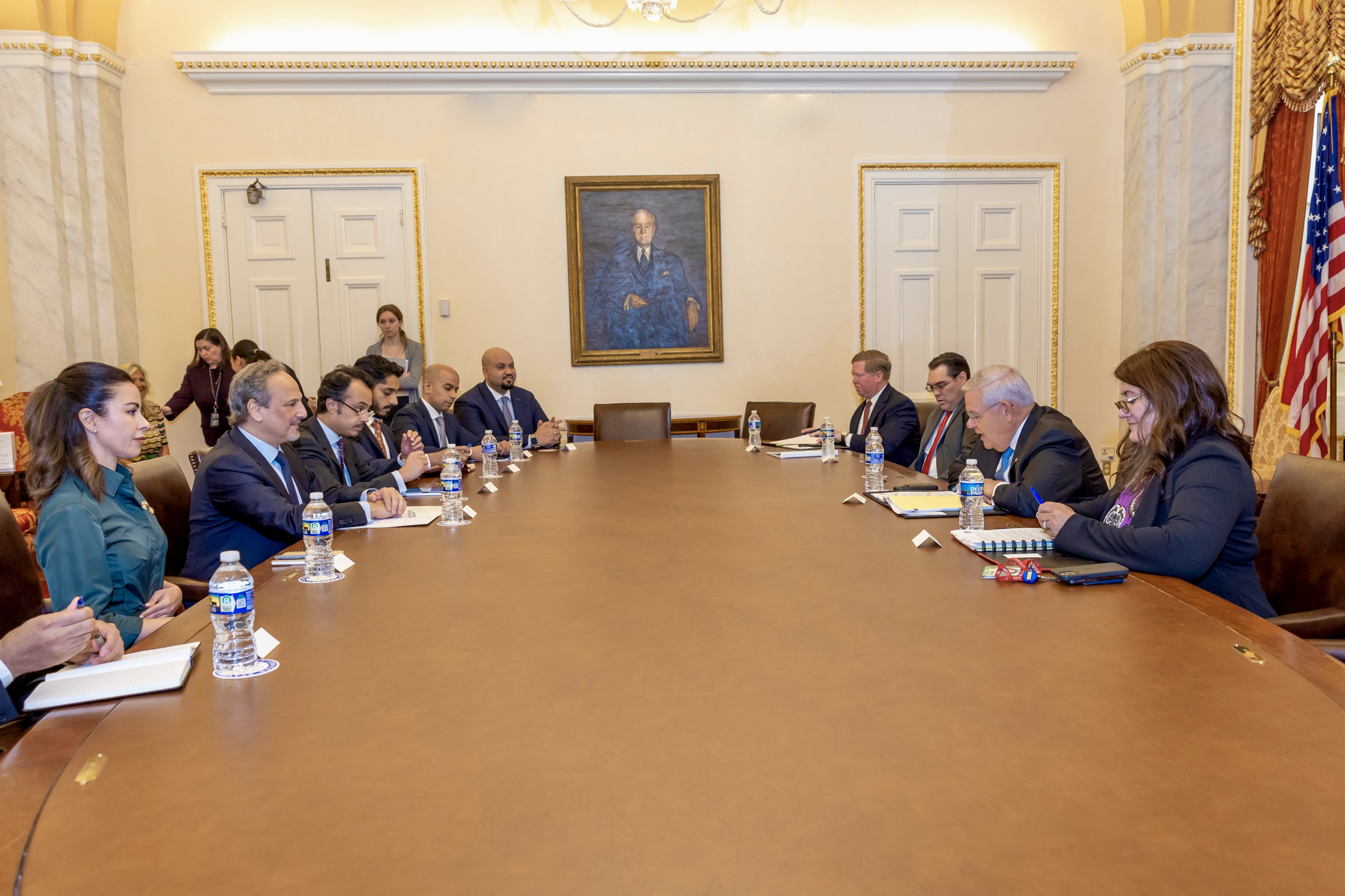 MOFA | Kuwait FM meets chief of US Senate's foreign relations cmte.